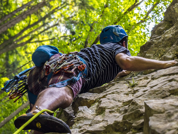 Guida attrezzatura arrampicata sportiva